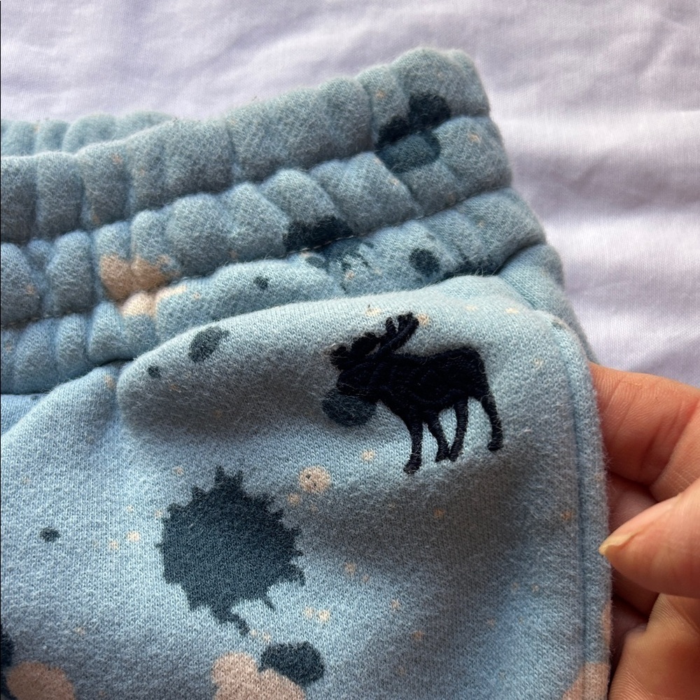 Abercrombie Kids Blue Splatter Sweatpants - Picture 3 of 7